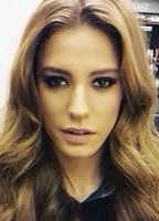 SERENAY SARIKAYA