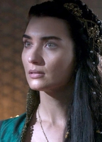 TUBA BUYUKUSTUN