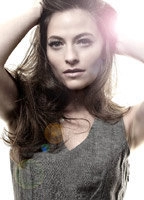 LARA PULVER