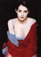 AMIRA CASAR