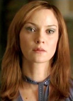 JEANETTE HAIN