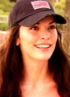 ALANA DE LA GARZA