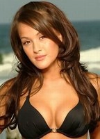 CRYSTAL LOWE