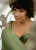 SHIRLEY MACLAINE