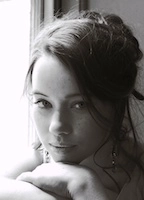 ANNA POPPLEWELL